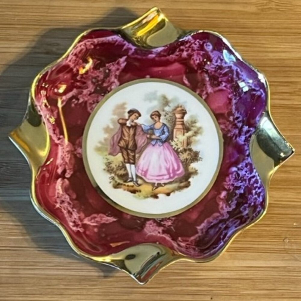 Limoges Trinket dish ashtray courting couple fragonard gold gilt vintage